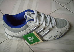 福州榮登貿(mào)易 多元經(jīng)營(yíng)，打造綜合零售與批發(fā)平臺(tái)